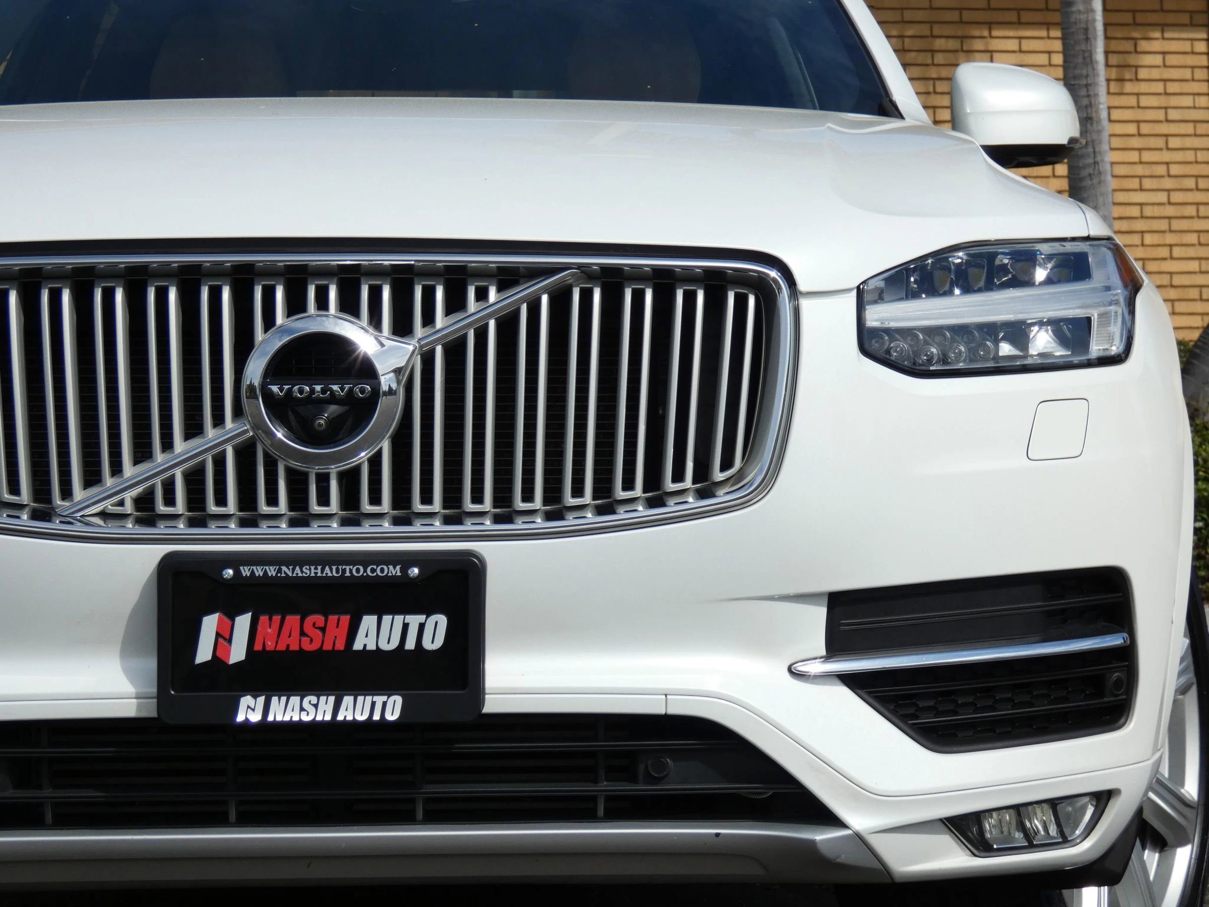 Used 2017 Volvo XC90 T6 Inscription w/ Vision Package image 16