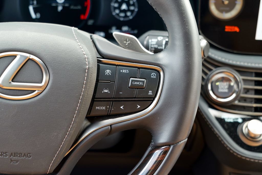 Used 2024 Lexus LS 500 AWD w/ Interior Upgrade Package image 46