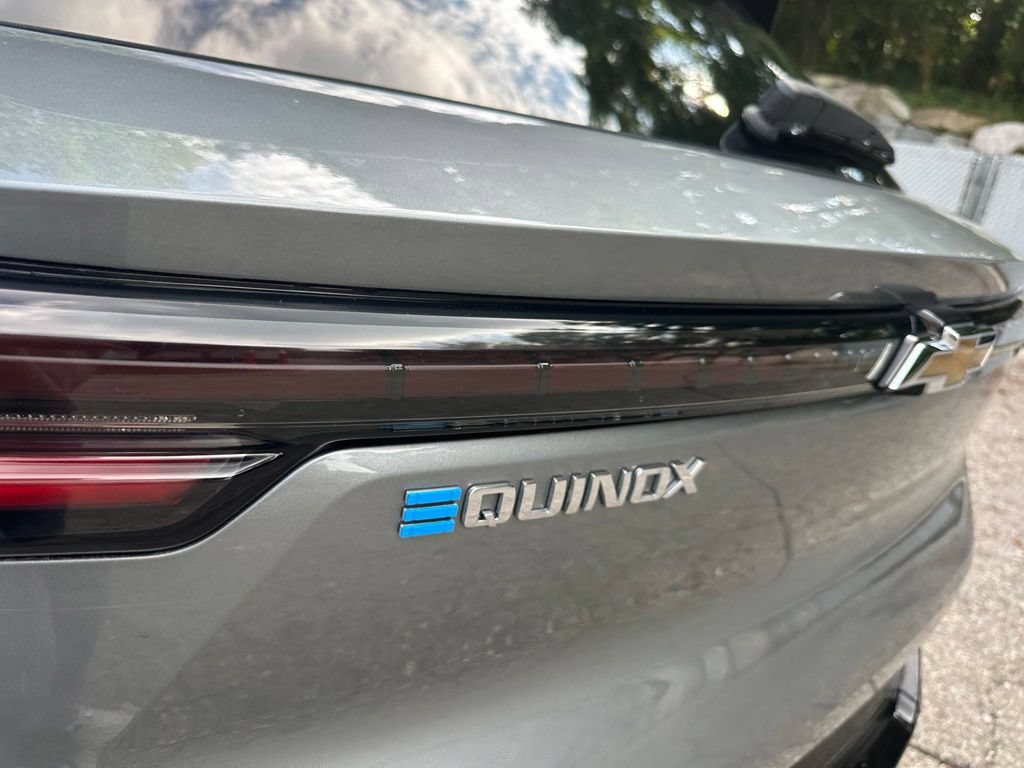 Certified 2024 Chevrolet Equinox EV LT FWD image 24