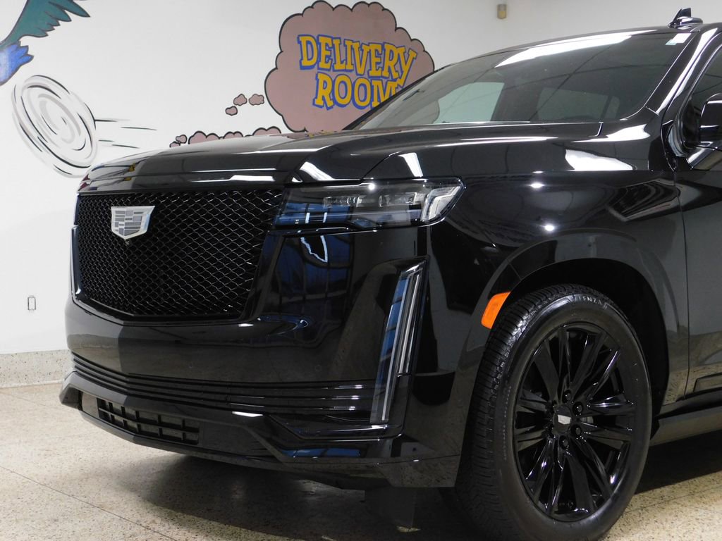 Used 2024 Cadillac Escalade ESV Sport w/ Touring Package AWD/4WD image 14