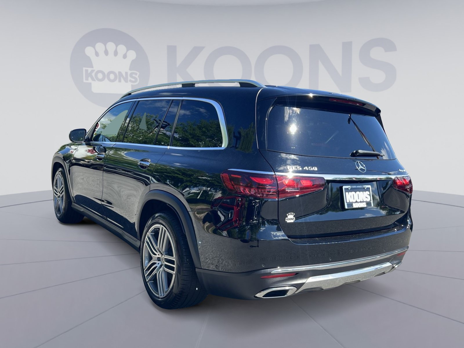 Used 2025 Mercedes-Benz GLS 450 4MATIC image 8