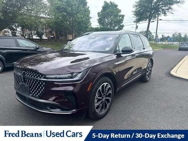 Used 2024 Lincoln Nautilus Reserve w/ Equipment Group 202A AWD/4WD image 3