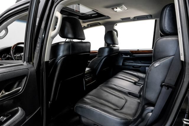 Used 2021 Lexus LX 570 4WD w/ Luxury Package image 37