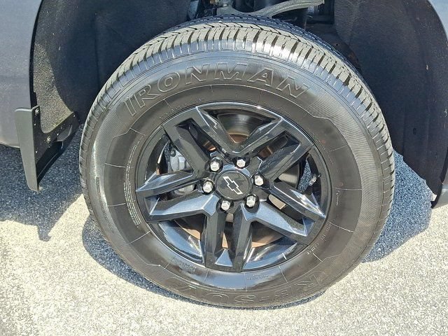 Used 2019 Chevrolet Silverado 1500 Custom Trail Boss w/ Custom Convenience Package AWD/4WD image 11