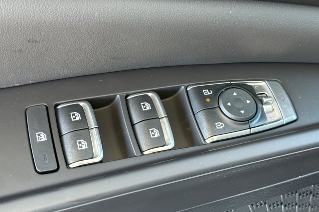 New 2027 Kia Carnival SX FWD image 13