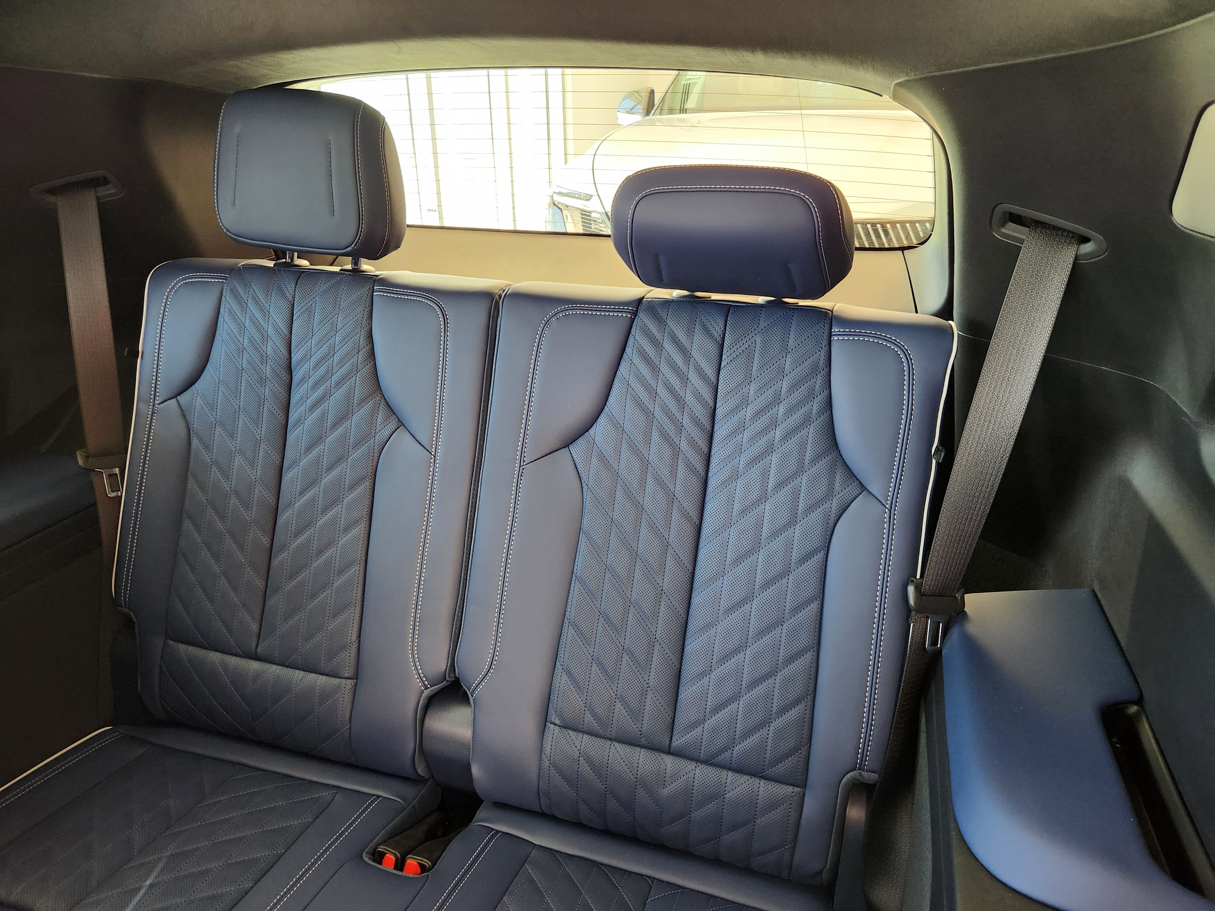 New 2026 Cadillac Vistiq Premium Luxury w/ LPO, Floor Liner Package image 18