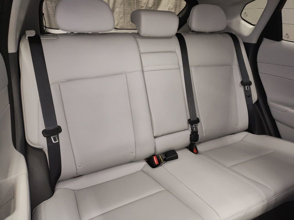 Used 2024 Hyundai Kona Limited image 11