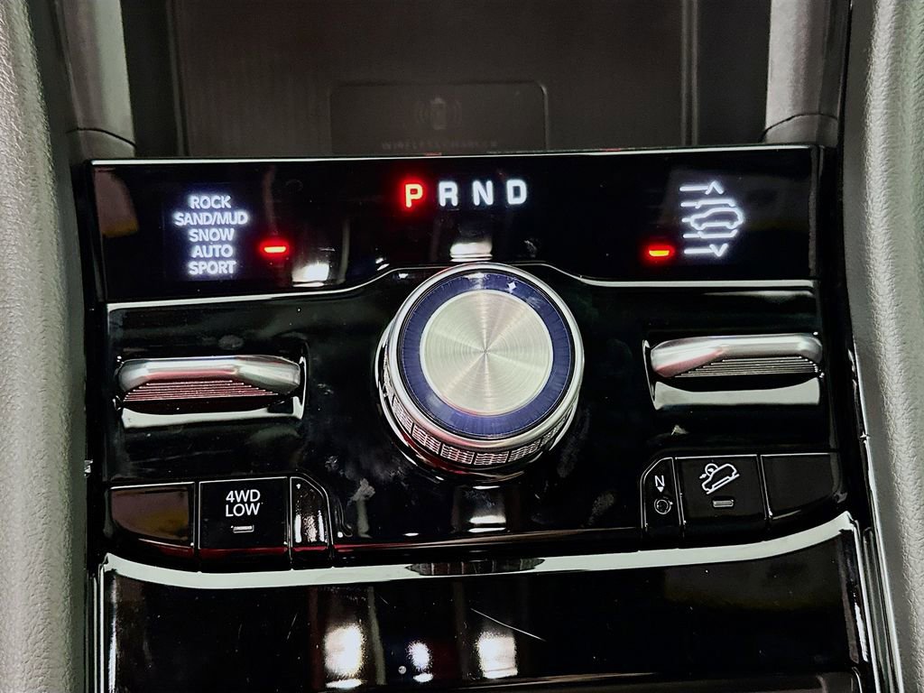 Certified 2025 Jeep Grand Cherokee Overland w/ Luxury Tech Group IV image 27