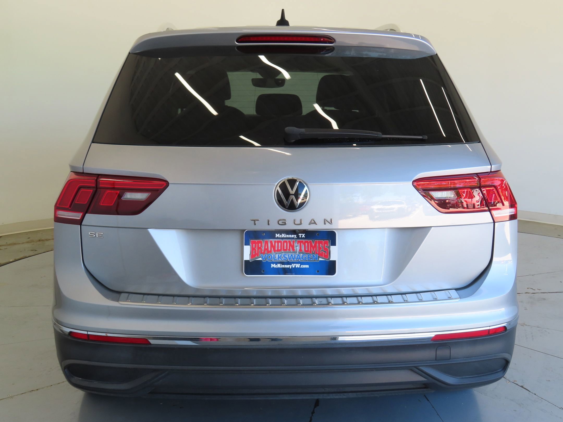 Used 2022 Volkswagen Tiguan SE image 5