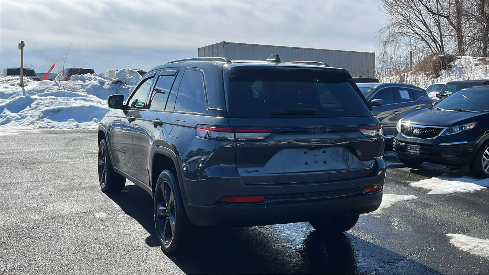 Used 2023 Jeep Grand Cherokee Altitude image 6
