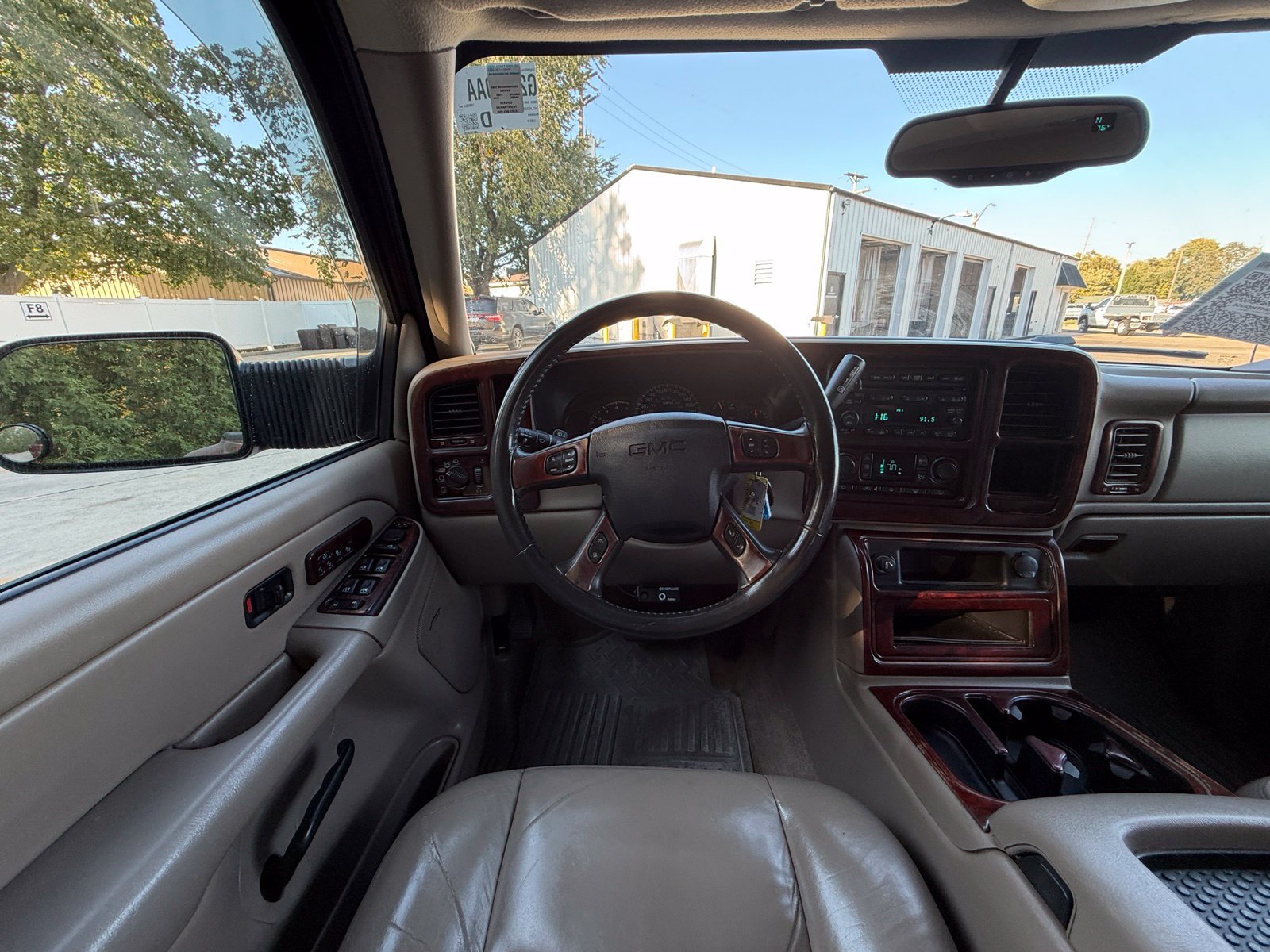 Used 2005 GMC Sierra 3500 SLT w/ Heavy-Duty Power Package RWD image 2