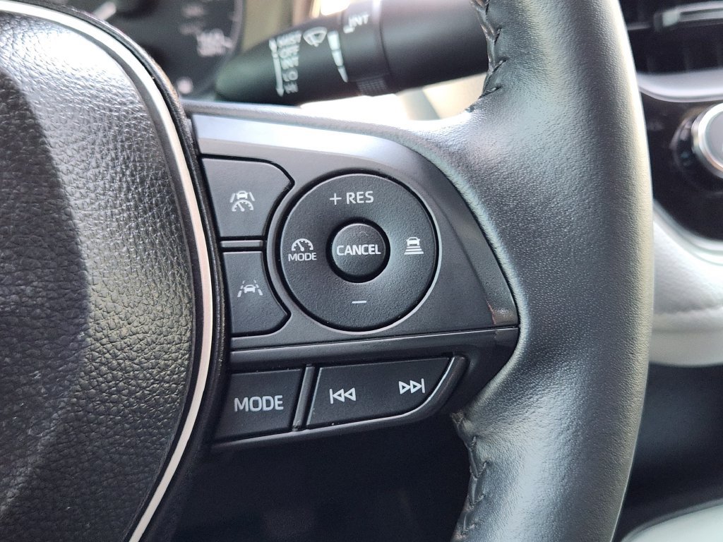 Used 2025 Toyota Corolla SE FWD image 30