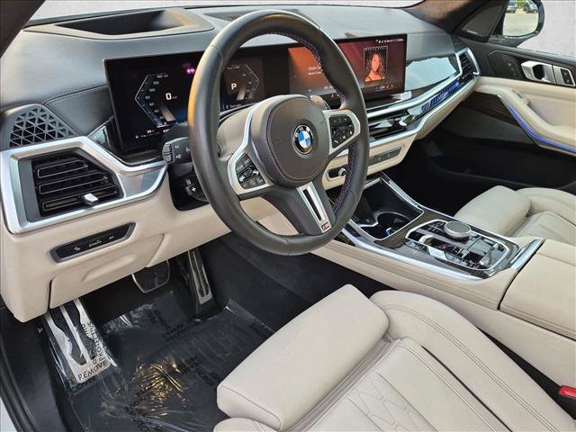 Used 2024 BMW X7 M60i AWD/4WD image 10