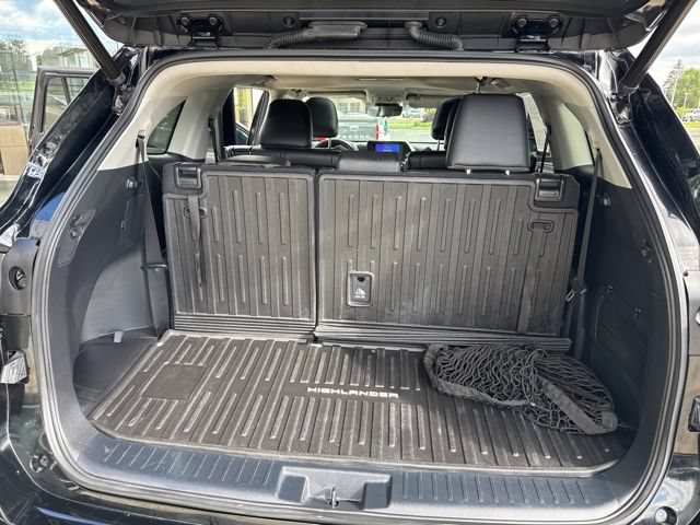 Used 2023 Toyota Highlander XLE AWD/4WD image 29