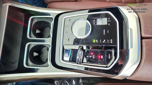 Used 2023 BMW 760i xDrive AWD/4WD image 49