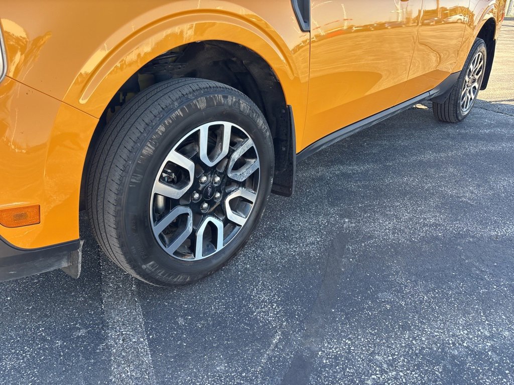 Used 2023 Ford Maverick Lariat w/ Lariat Luxury Package image 3