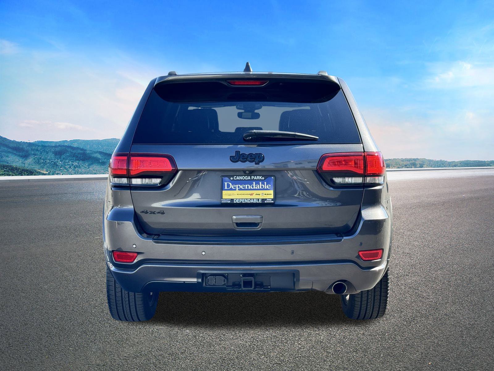 Used 2018 Jeep Grand Cherokee Altitude image 8