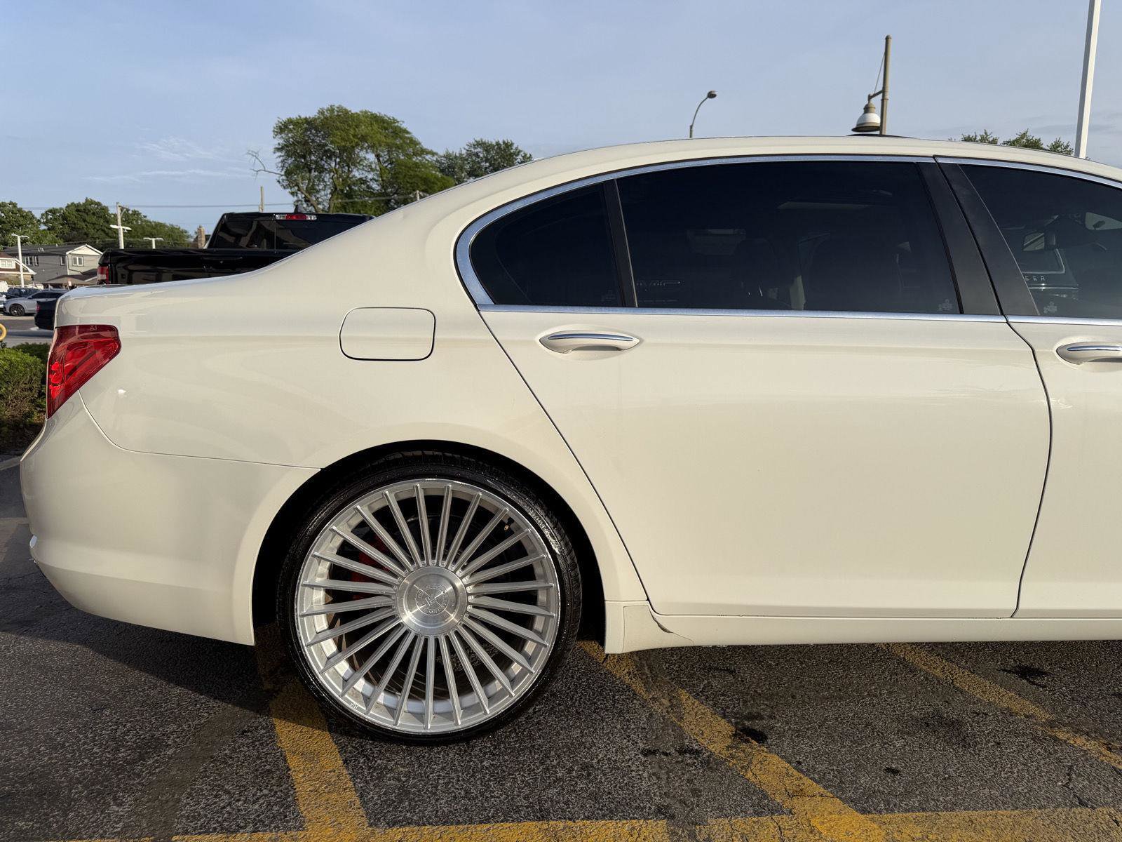 Used 2011 BMW 740Li RWD image 11