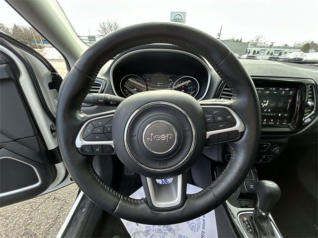 Used 2018 Jeep Compass Limited w/ Navigation Group image 18