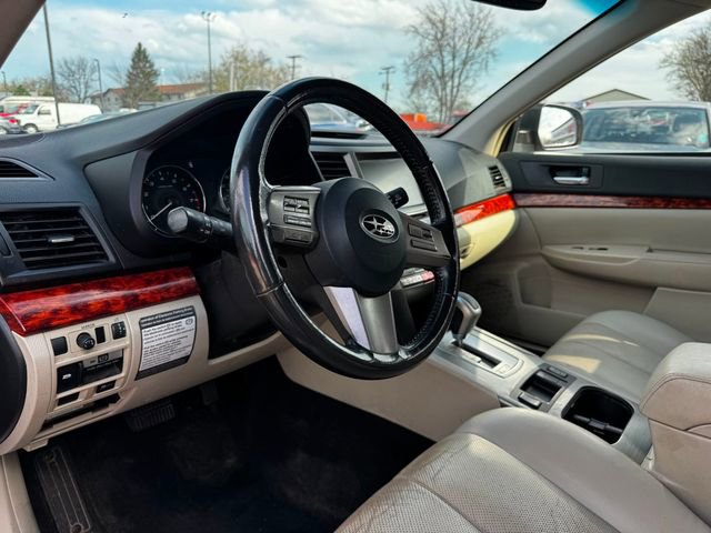 Used 2011 Subaru Outback 2.5i Limited AWD/4WD image 9