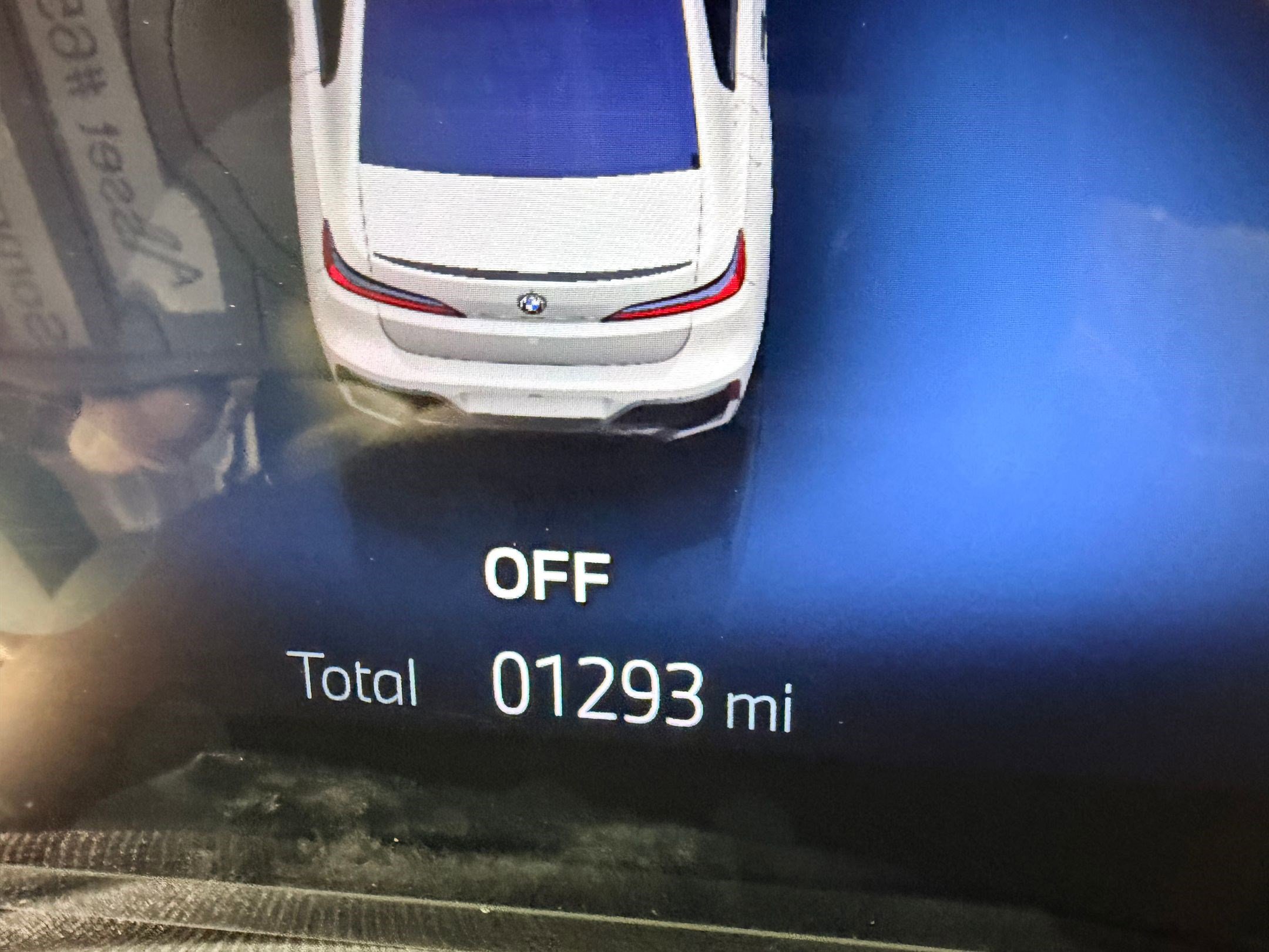 Certified 2025 BMW 740i w/ Premium Package image 17