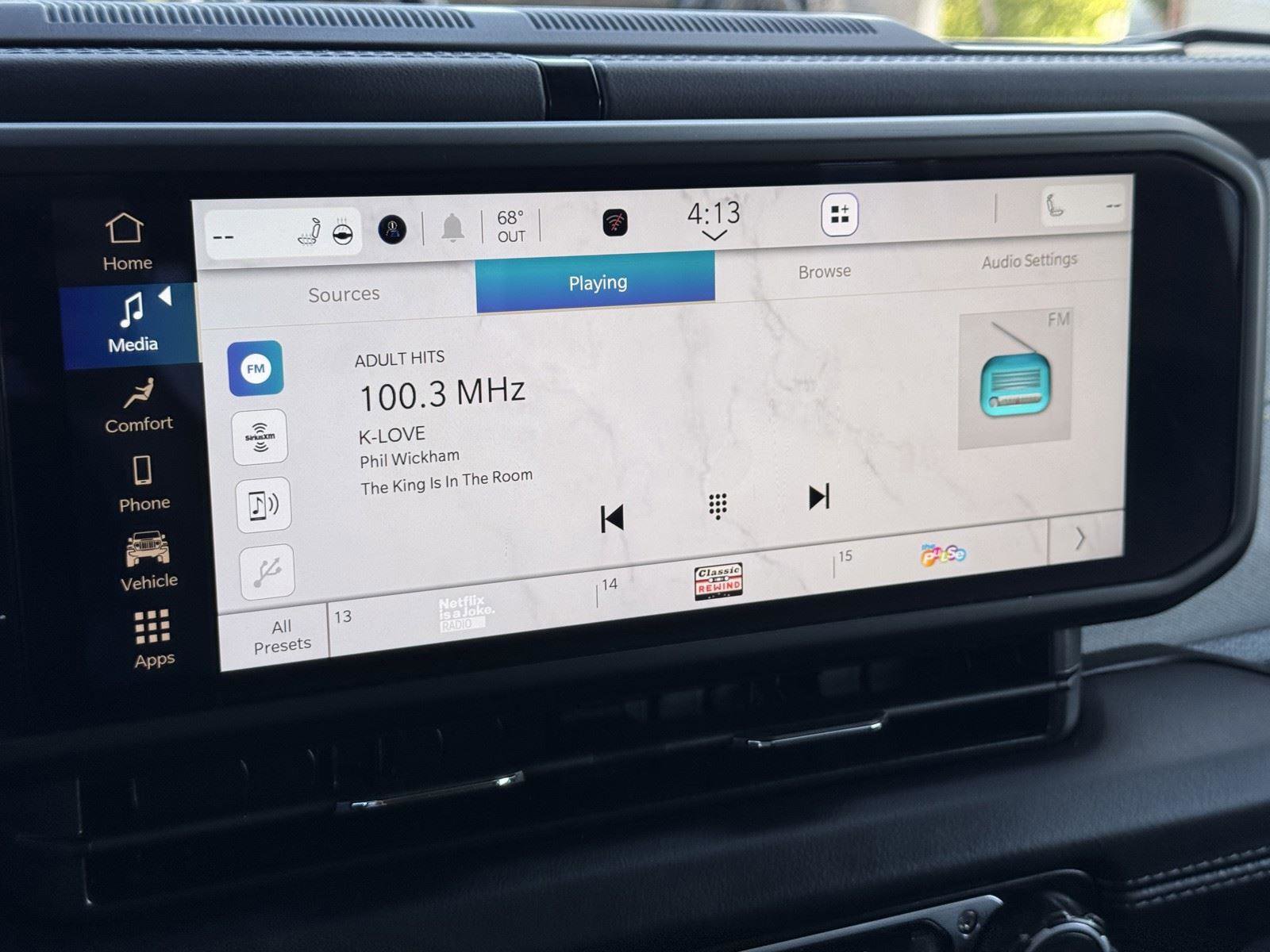 Certified 2025 Jeep Wrangler Sahara w/ Safety Group AWD/4WD image 15