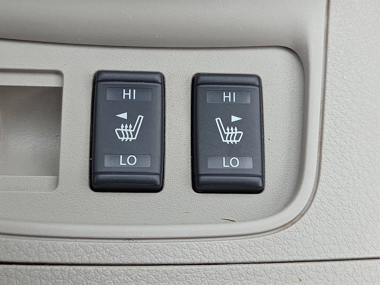 Used 2013 Nissan Sentra SL w/ Leather Pkg FWD image 21