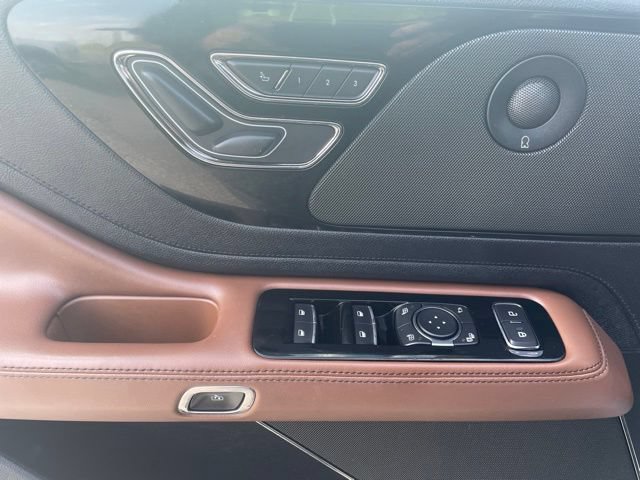 Used 2020 Lincoln Aviator Reserve w/ Equipment Group 201A AWD/4WD image 11