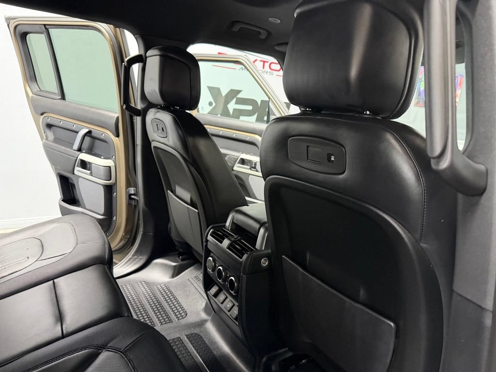 Used 2022 Land Rover Defender 110 X-Dynamic HSE AWD/4WD image 43