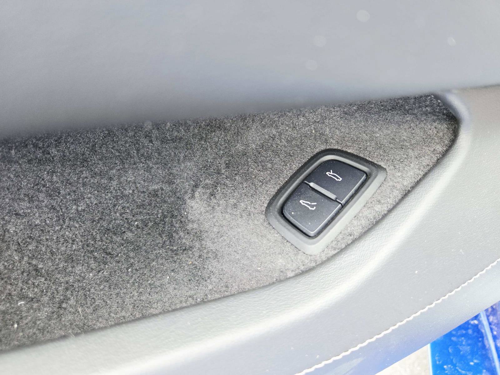 Used 2021 Chevrolet Corvette Stingray Convertible w/ Battery Protection Package RWD image 38