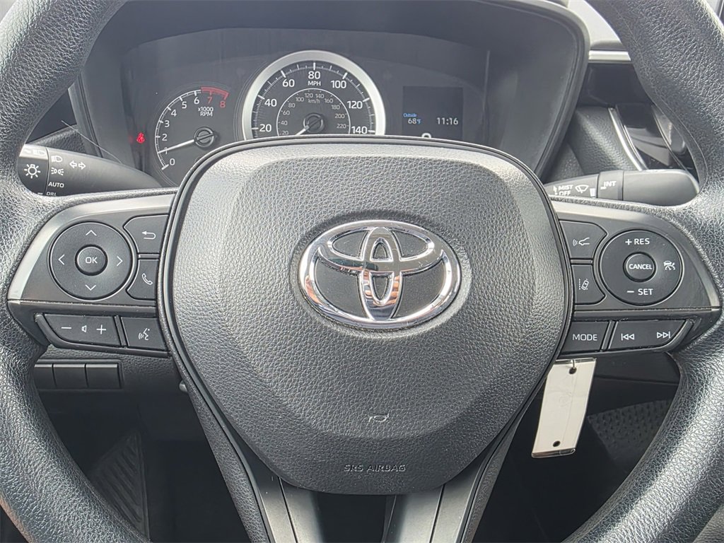 Used 2022 Toyota Corolla LE image 32