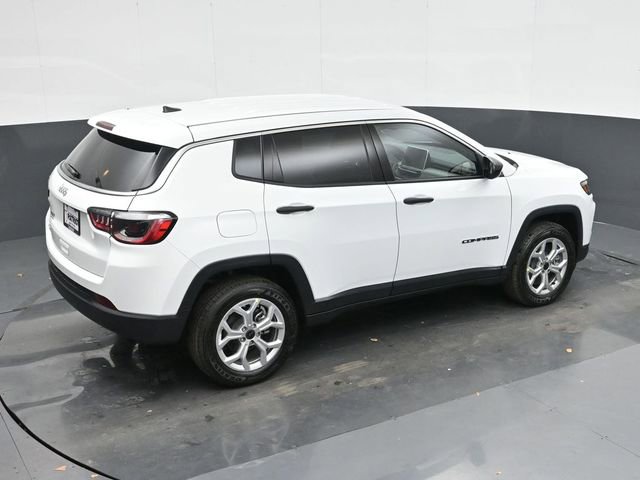 Used 2025 Jeep Compass Sport image 29