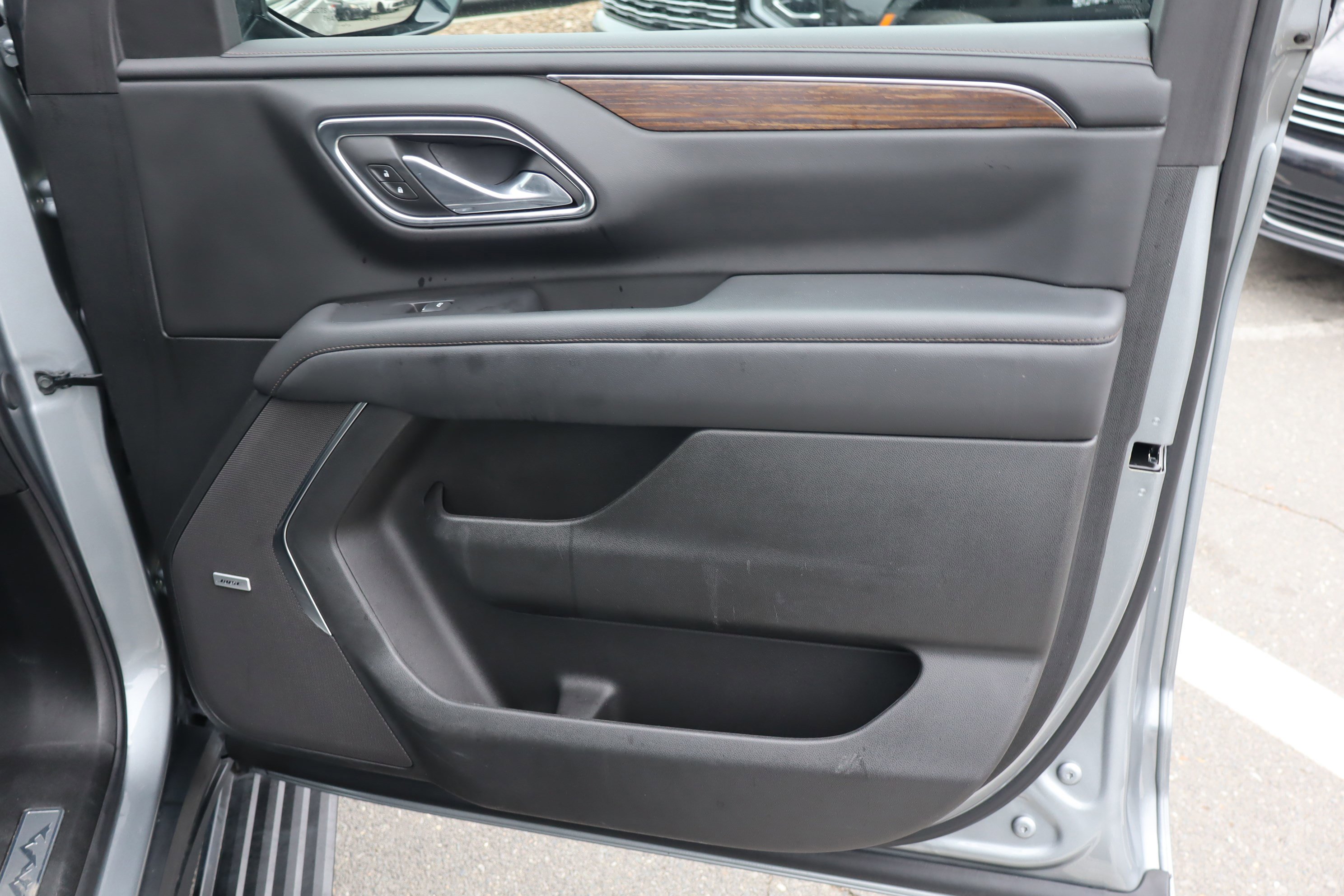 Certified 2024 Chevrolet Suburban High Country image 40