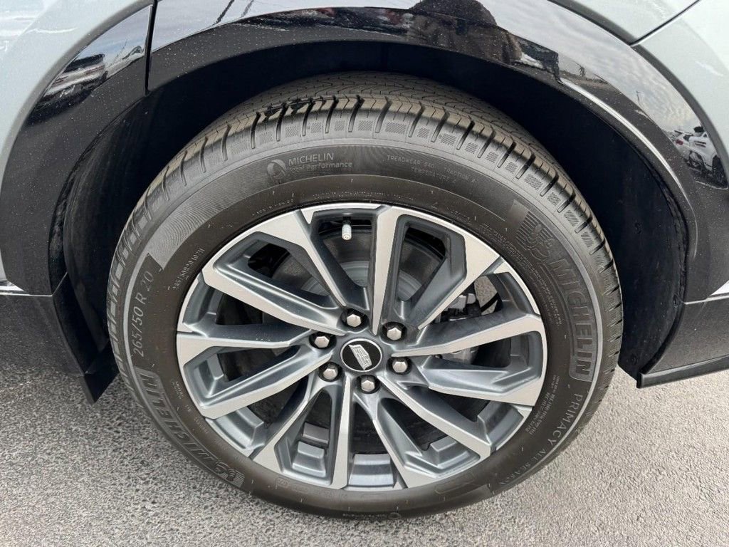 Used 2024 Cadillac Lyriq Sport image 6