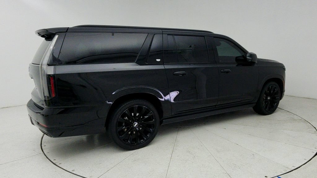 Certified 2025 Cadillac Escalade ESV Sport Platinum w/ LPO, ONYX Package AWD/4WD image 8
