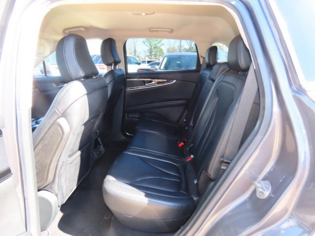 Certified 2022 Lincoln Nautilus FWD image 18