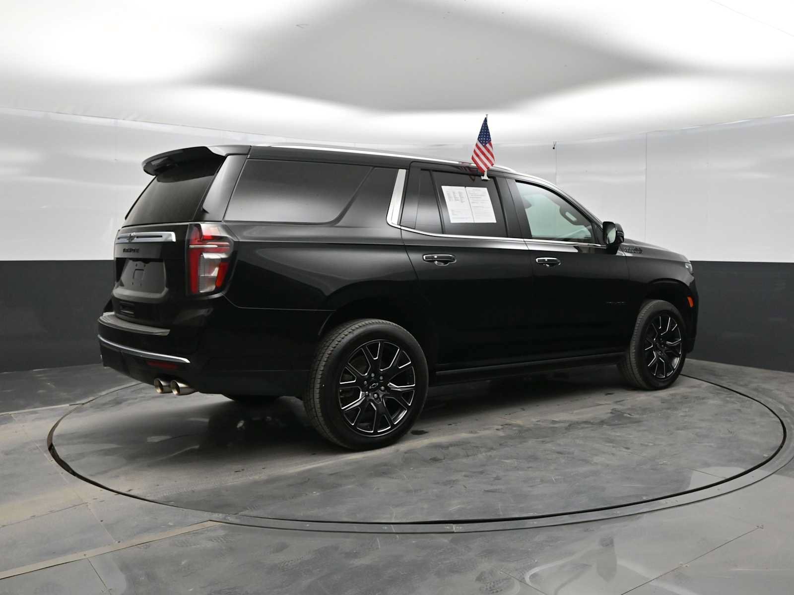 Used 2023 Chevrolet Tahoe High Country AWD/4WD image 8