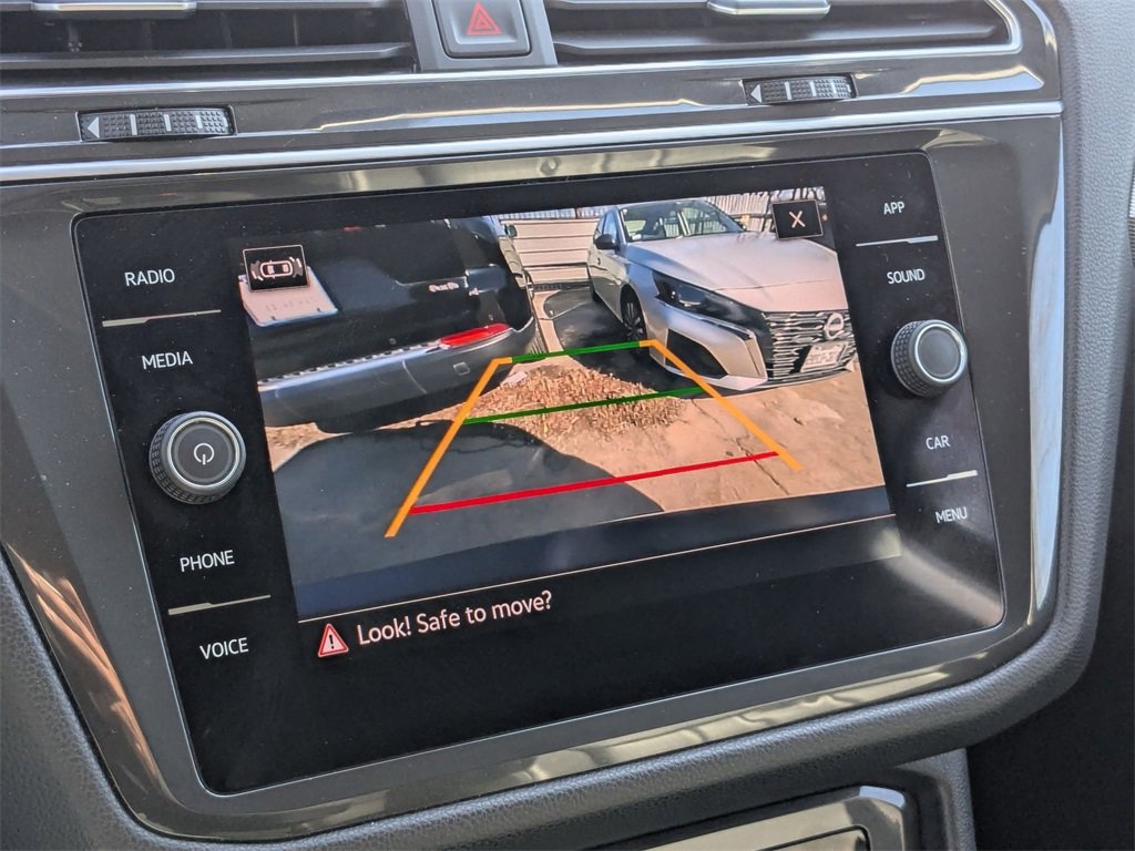 Used 2024 Volkswagen Tiguan SE image 21