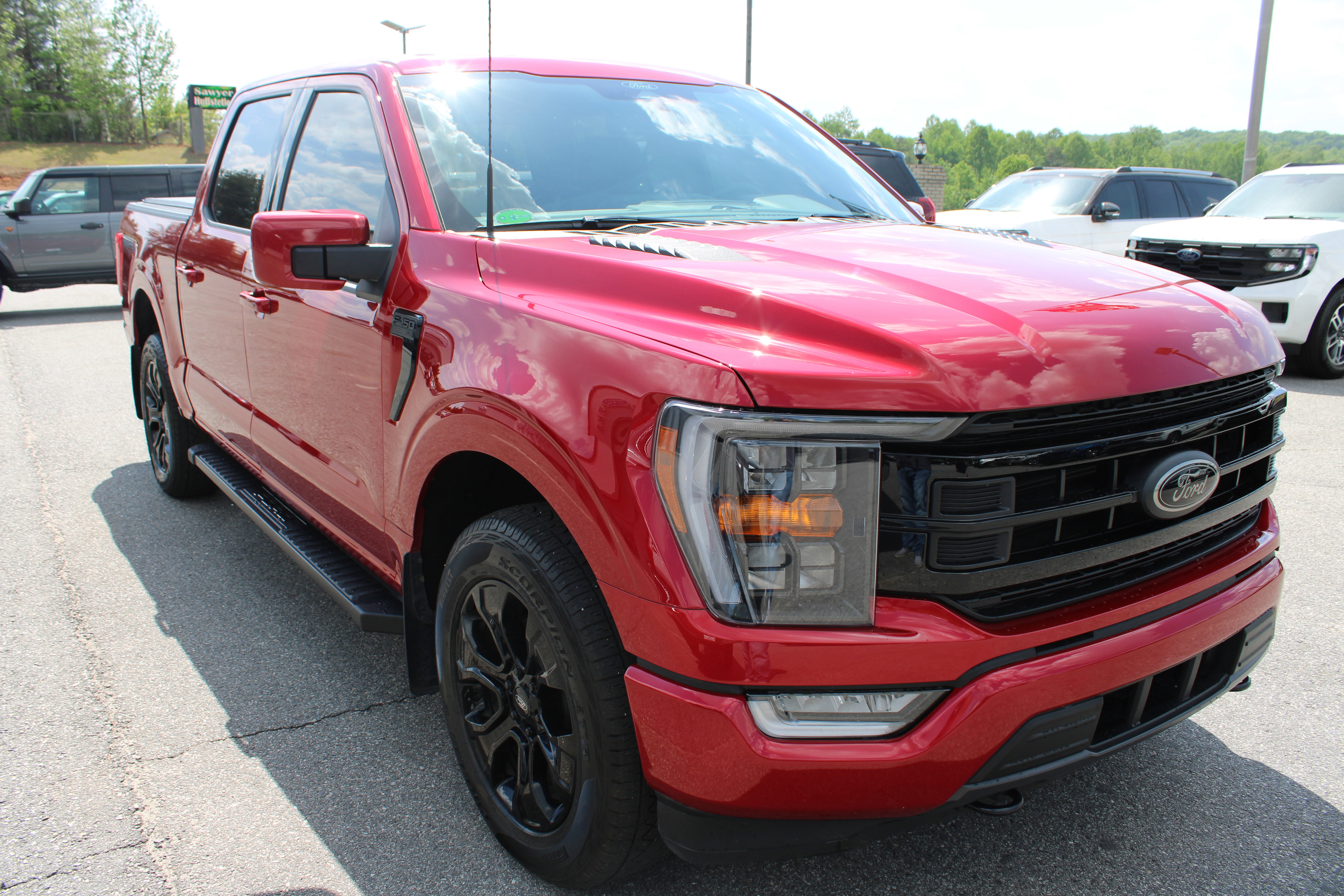 Used 2022 Ford F150 XLT w/ Equipment Group 302A High AWD/4WD image 4