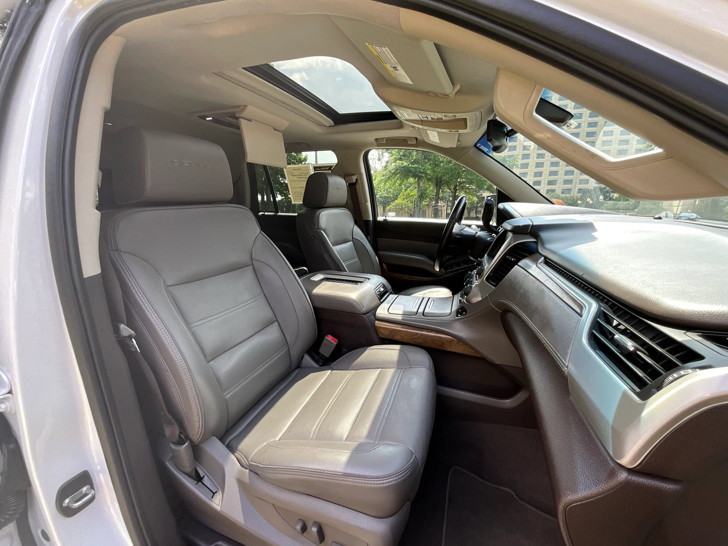 Used 2020 GMC Yukon Denali w/ Open Road Package RWD image 20