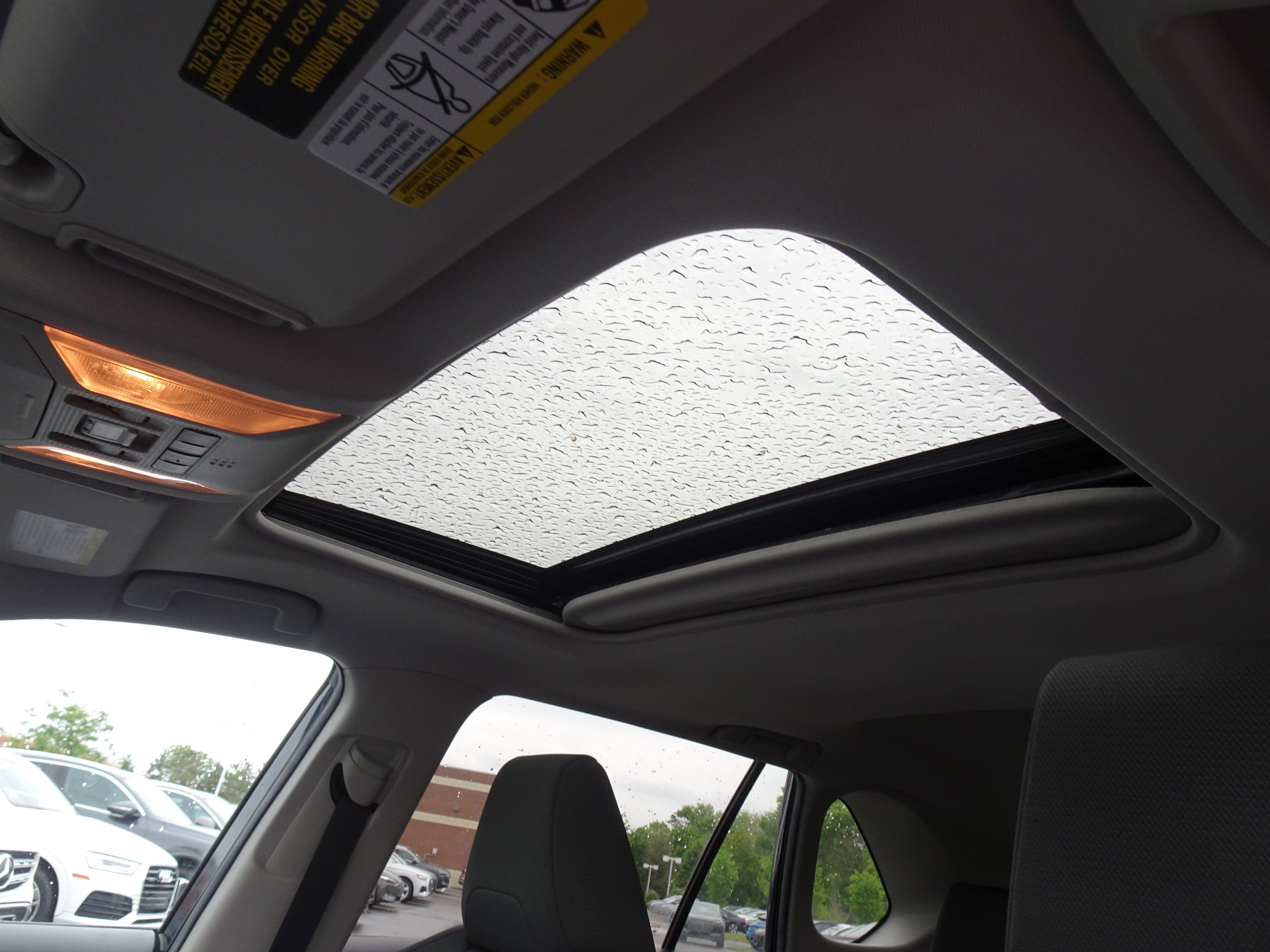 Used 2021 Toyota RAV4 XLE w/ Convenience Package AWD/4WD image 9