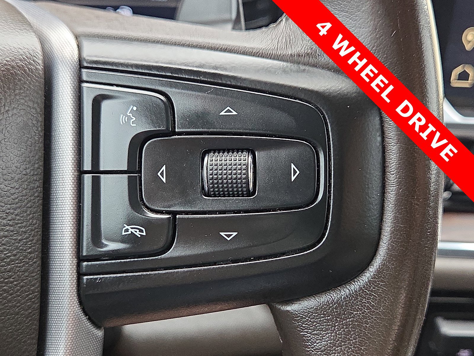 Used 2023 GMC Sierra 1500 SLT w/ SLT Premium Plus Package AWD/4WD image 22