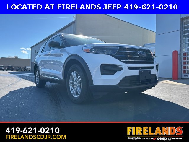 Used 2023 Ford Explorer XLT image 1