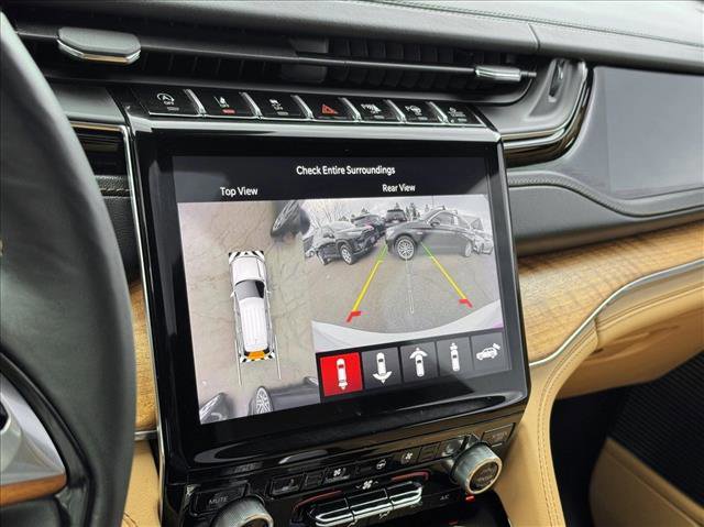 Used 2025 Jeep Grand Cherokee L Summit AWD/4WD image 15