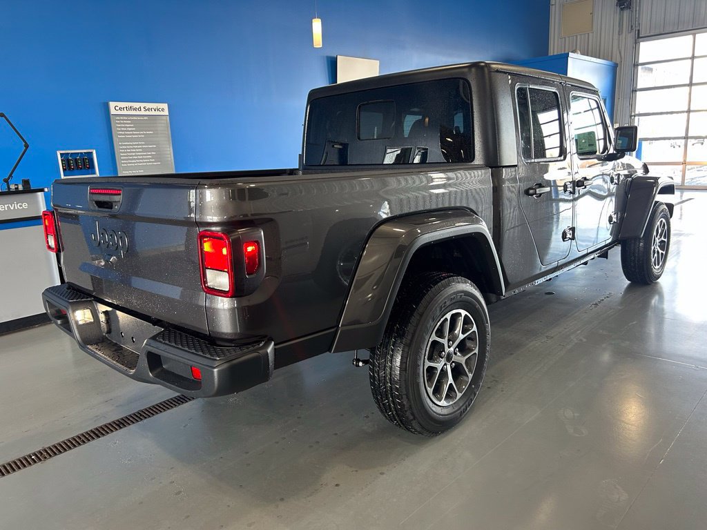 New 2025 Jeep Gladiator Sport AWD/4WD image 6