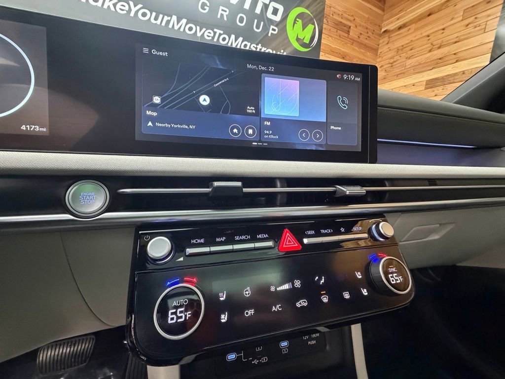 Certified 2025 Hyundai Tucson Limited image 18