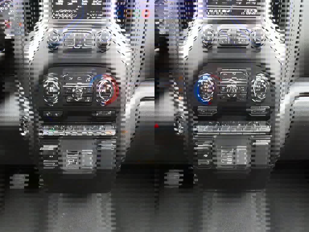 Used 2020 Chevrolet Silverado 1500 LT w/ All-Star Edition image 23