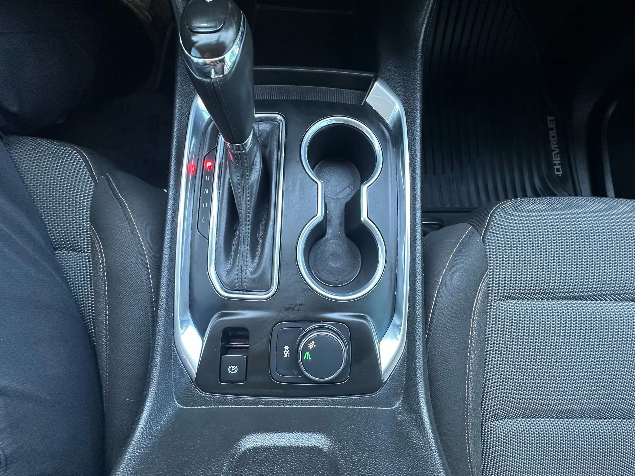 Used 2020 Chevrolet Traverse LT FWD image 31