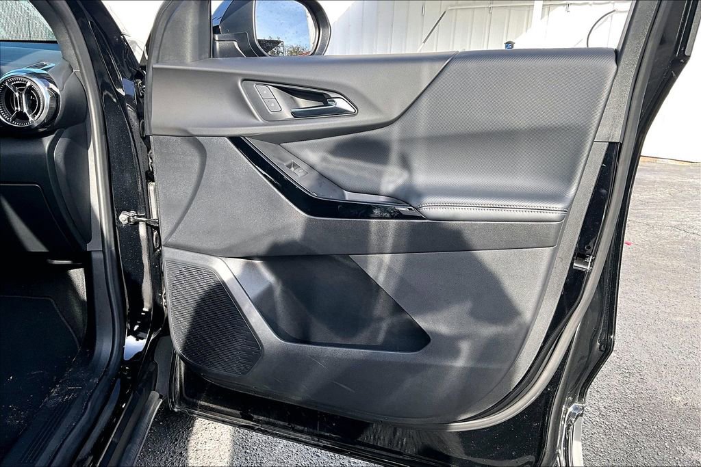 Used 2025 Chevrolet Equinox LT w/ Safety and Technology Package image 26