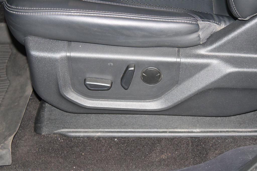 Used 2023 Ford Expedition XLT image 22